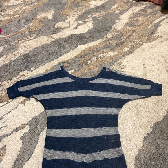 Maurices Sweater Size Small - Picture 2 of 3